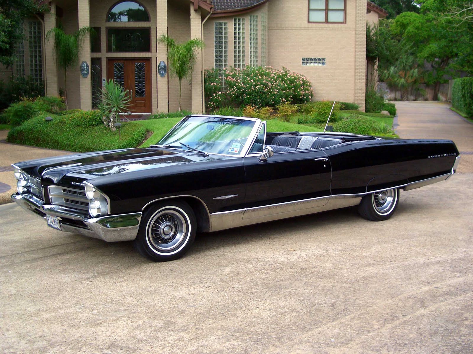 585S 1965 Pontiac Bonneville Convertible 070904