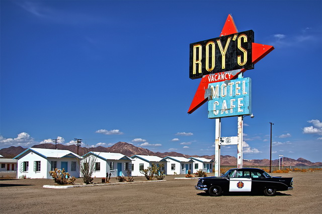 Roy's_Cafe_&_Motel