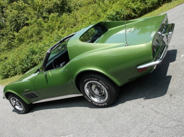 Chevrolet-Corvette-Stingray-1972-14HC540020040321