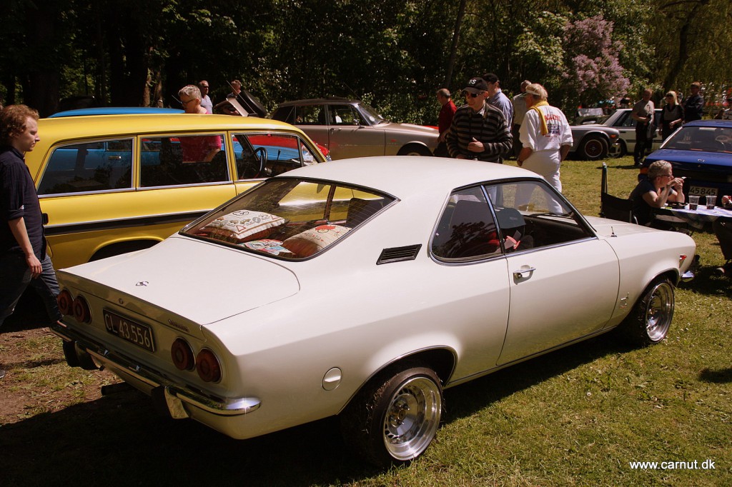 Opel Manta med "tysker-fælge"